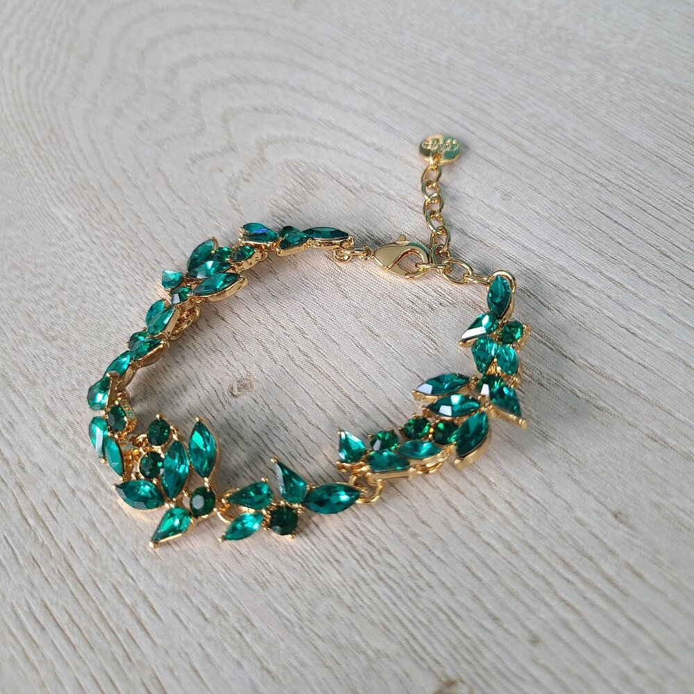 Olive & Piper Special Edition Parker Bracelet in Gold with Emerald Green Stones